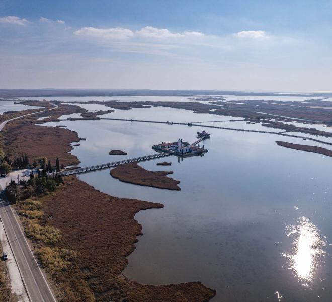 Εκκλησάκι Αγίου Νικολάου στο Πόρτο Λάγος και Ιερός Ναός Παναγίας Παντάνασσας