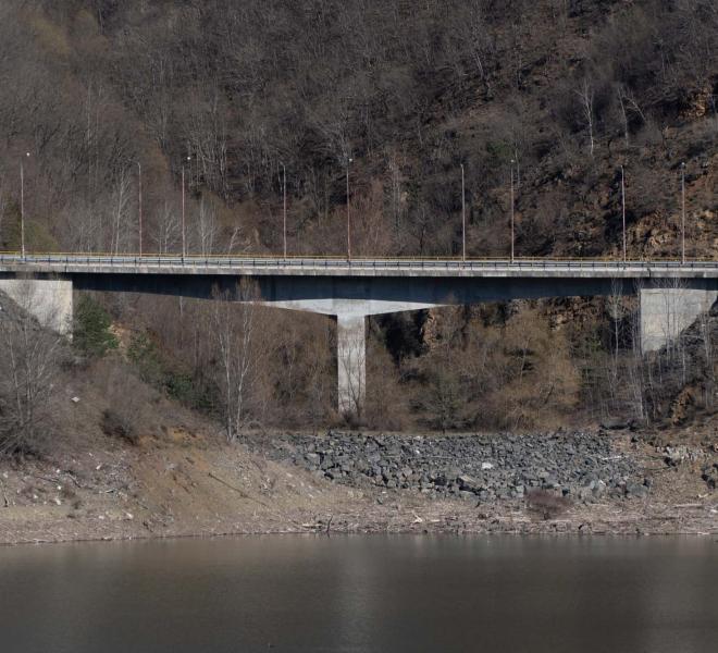 Dam and Artificial Thisavros Lake (Treasure Lake) 28