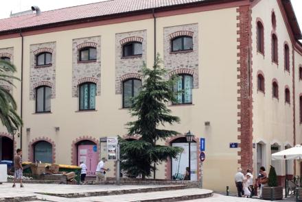 Agios Nikolaos Shopping Centre